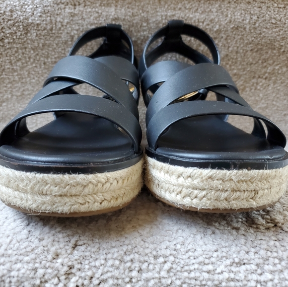 Michael Kors Brittany sandal - Picture 6 of 7